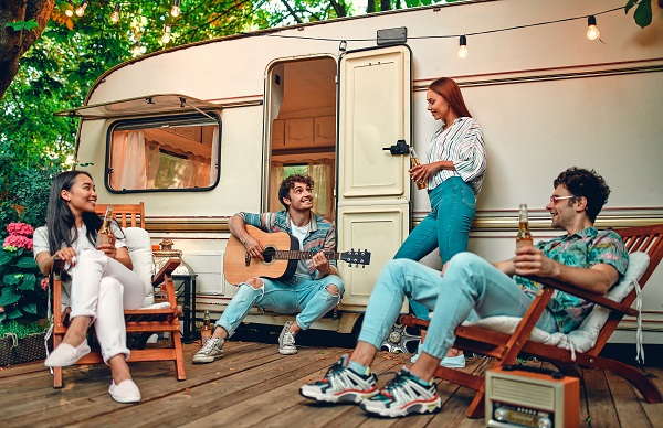 Camping guitar