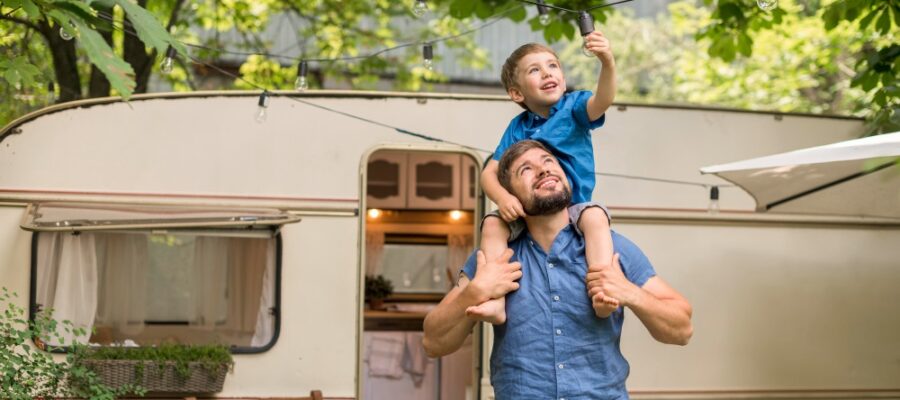 Caravaning in Lyon: where home?