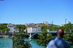 Stop in Lyon during the holiday trip