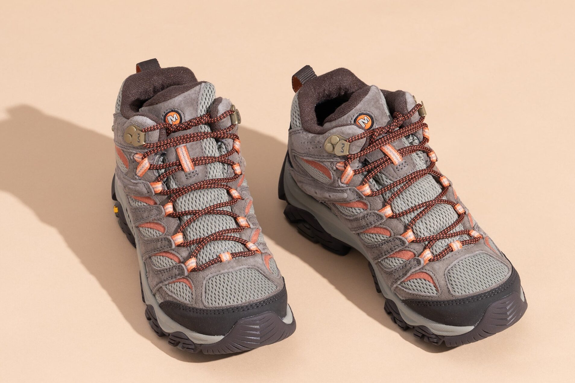Which trekking shoes to choose? Perfect footwear for women, men and children for the mountains